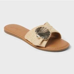 NWT Universal Thread Sandal with Gold Shell Accent